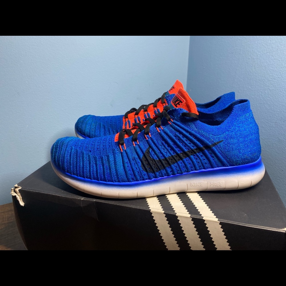 Nike Flyknit FreeRun, Size 12, PreOwned.